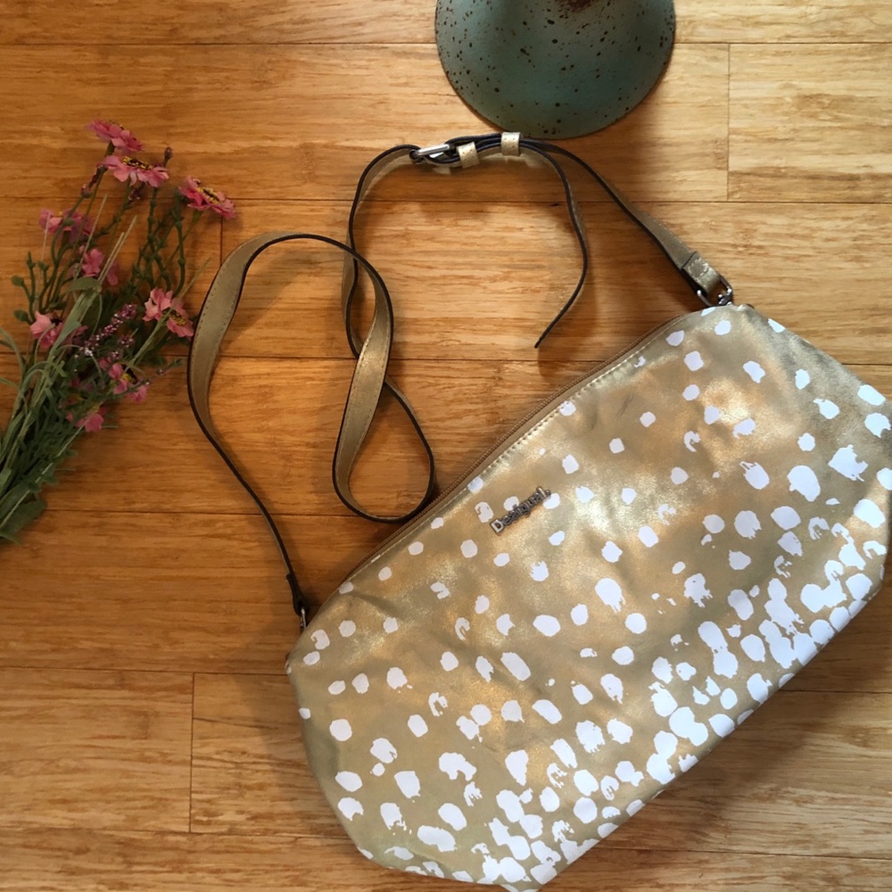 Desigual purse EUC